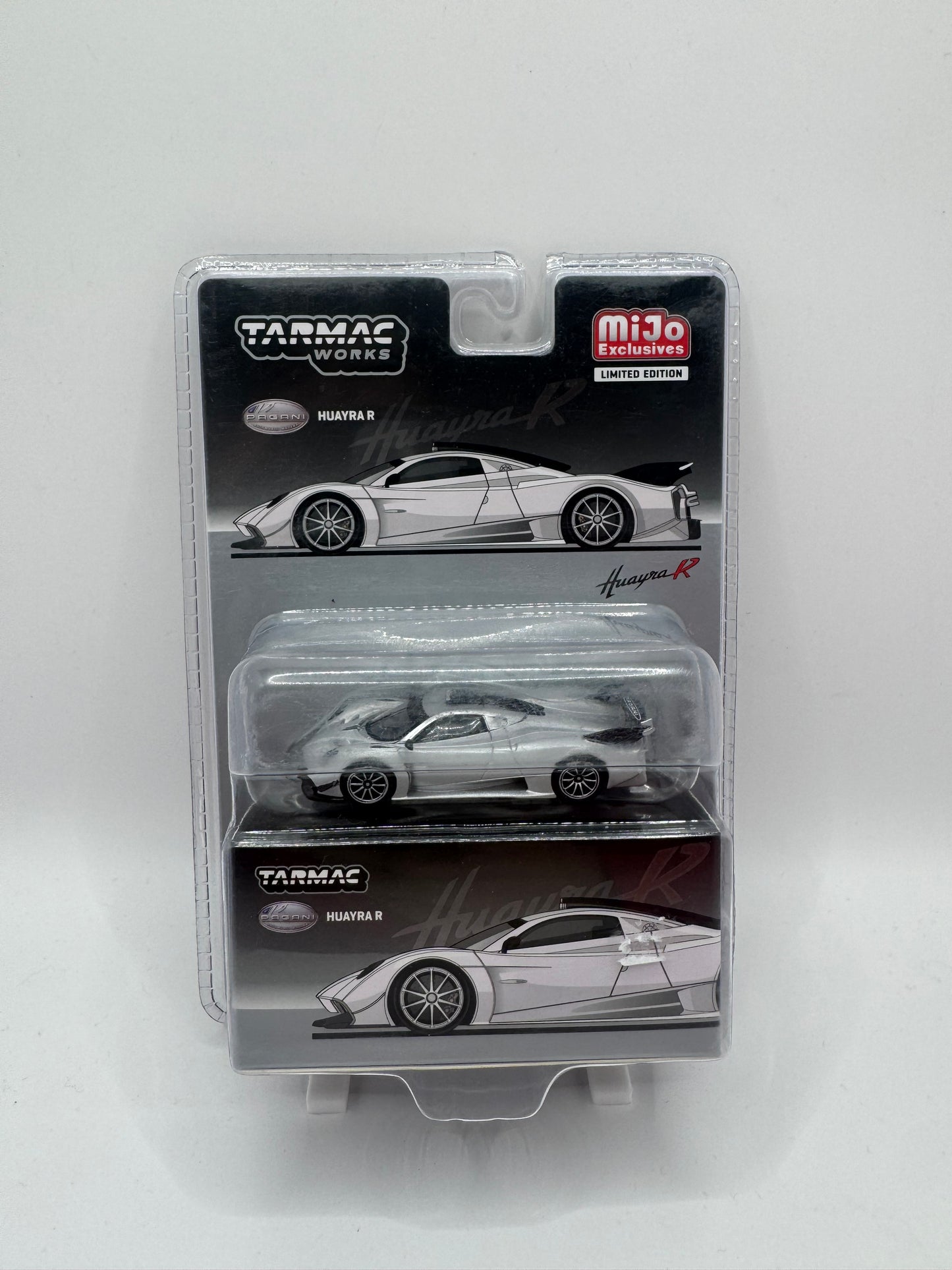 Tarmac works: Pagani Huayra R - White