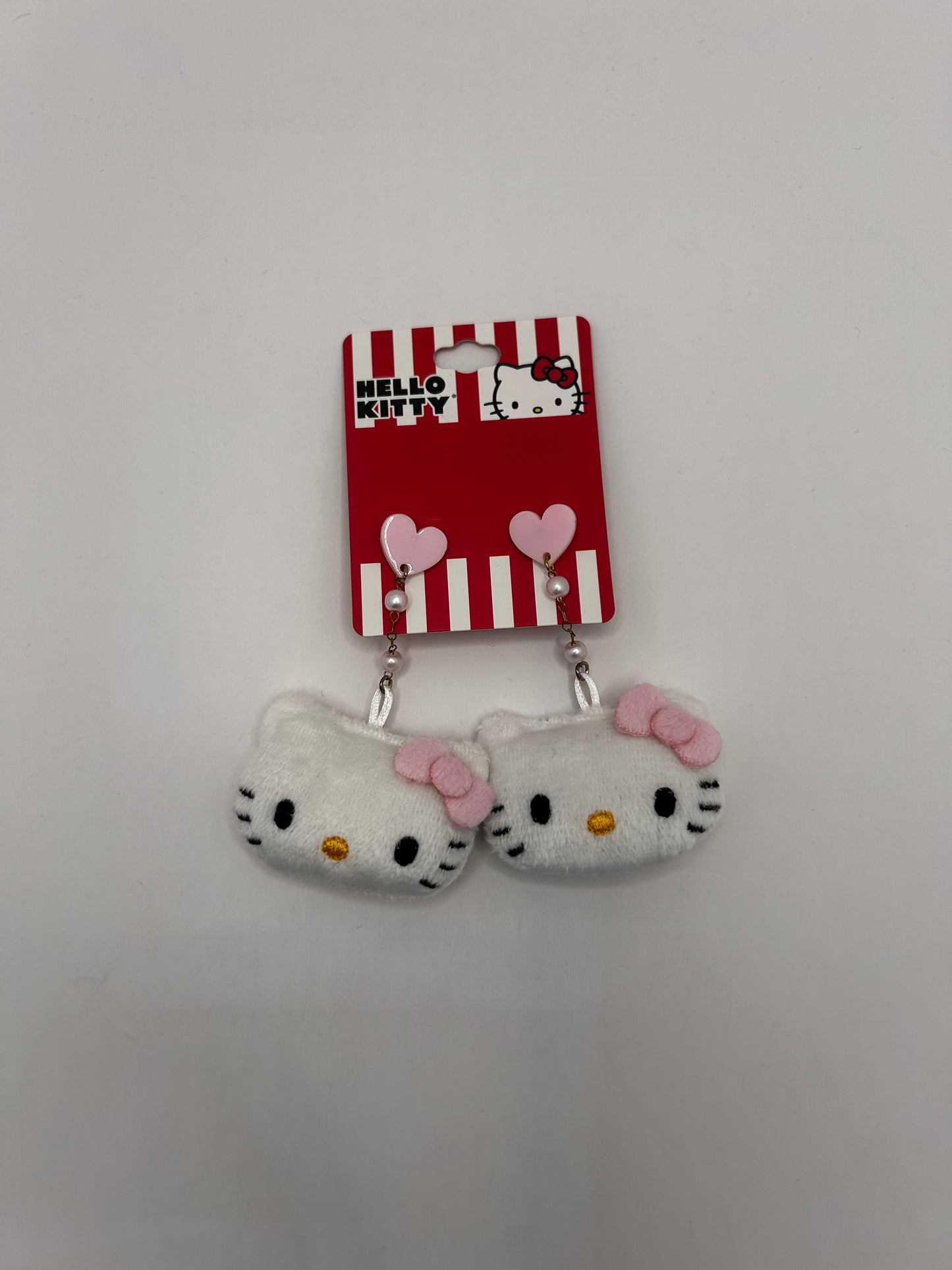 Aretes Colgantes Hello Kitty: Edición Plush & Hearts