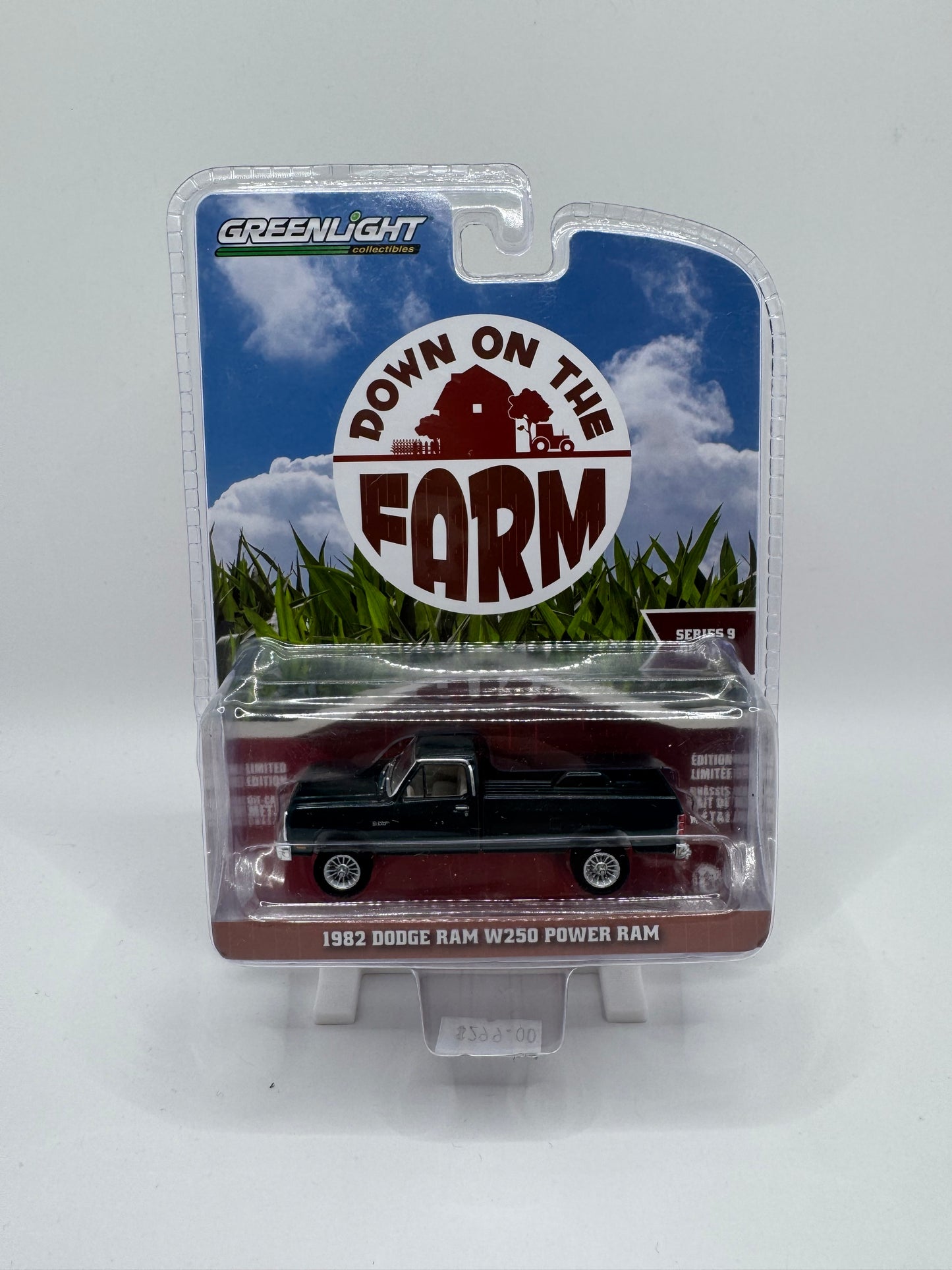 GreenLight: 1982 Dodge Ram W250 Power Ram