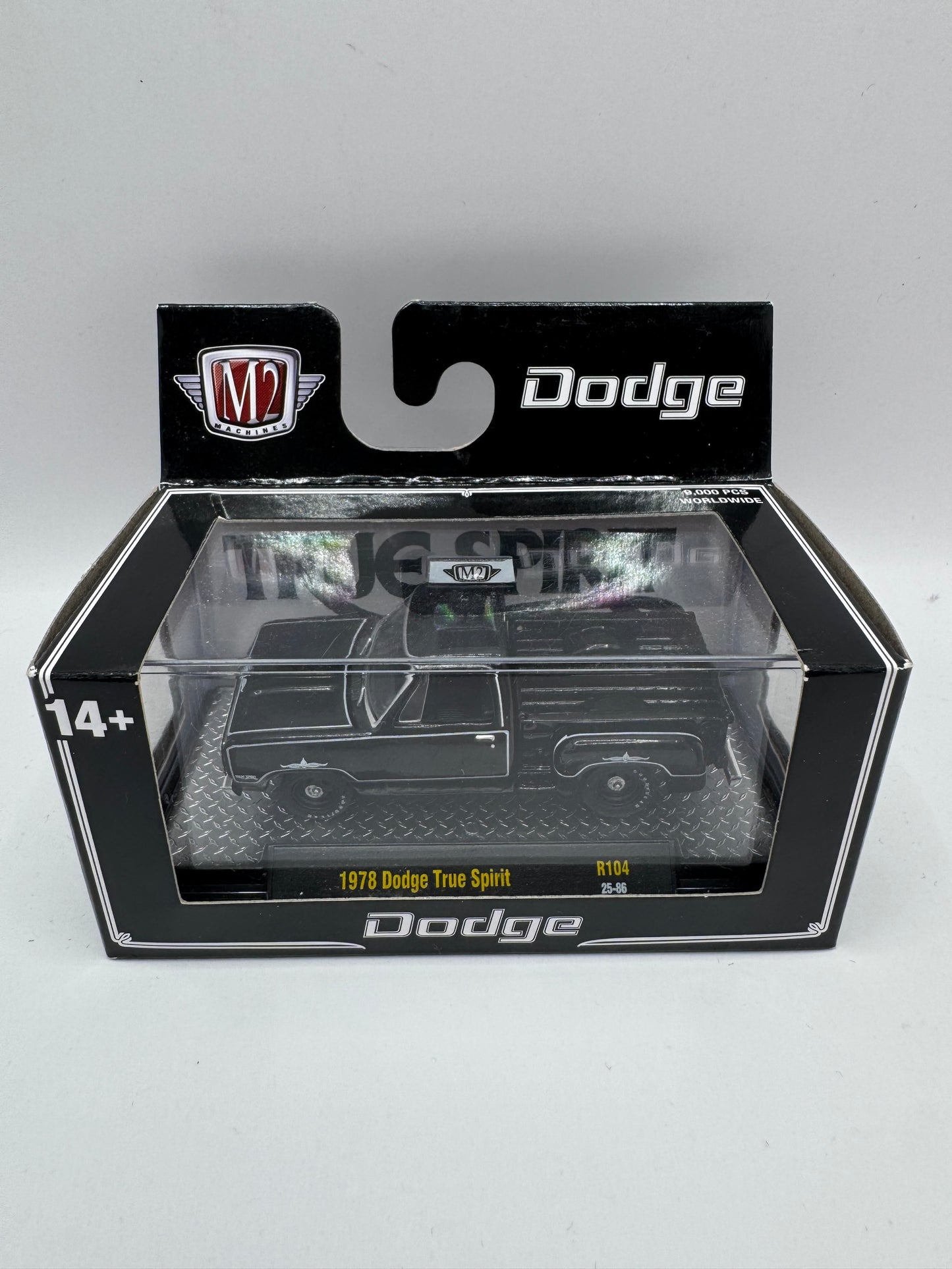 M2 Machines: 1978 Dodge True Spirit - Edición Limitada R104