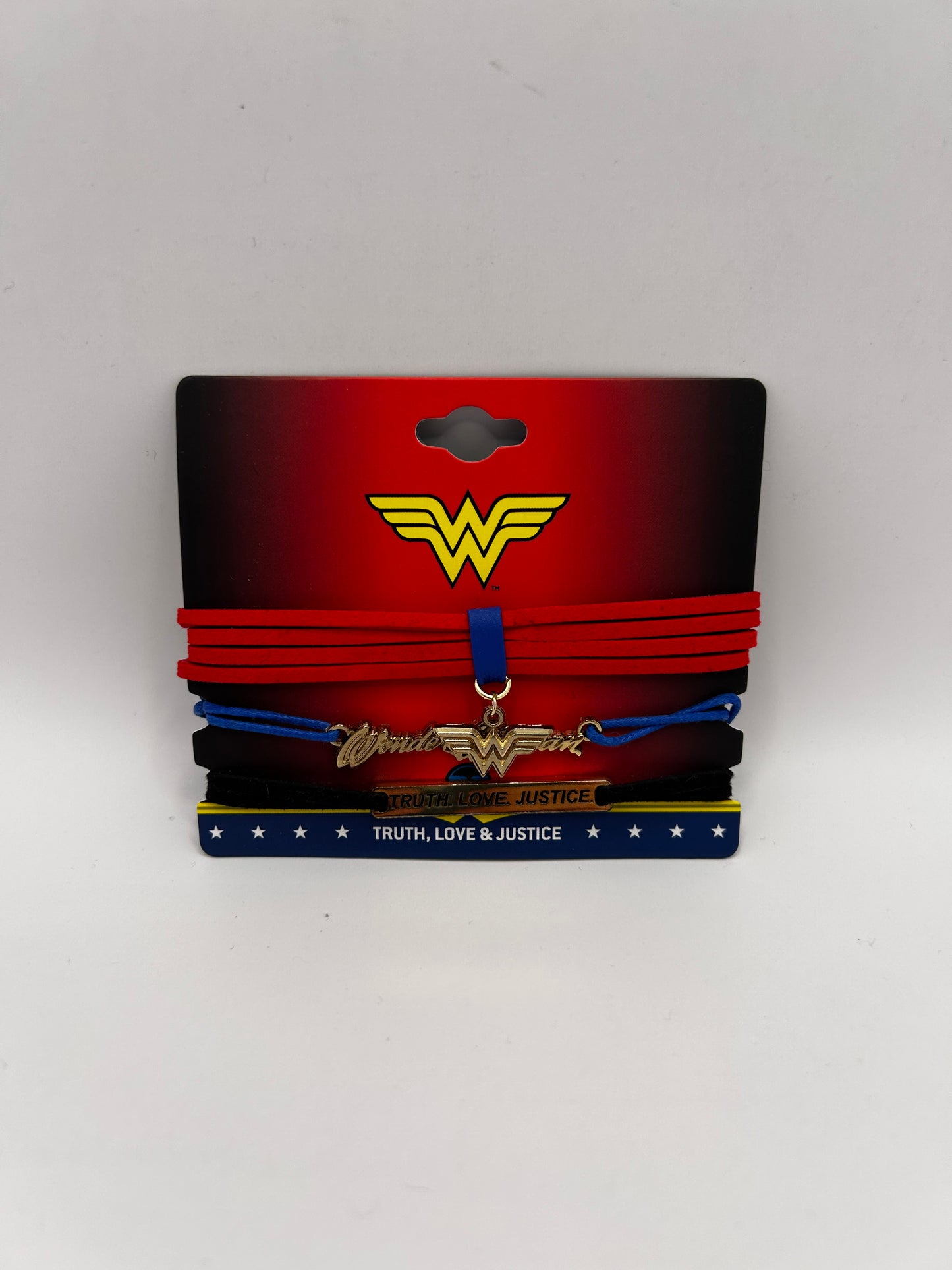 Set de Pulseras Wonder Woman: "Truth, Love & Justice"