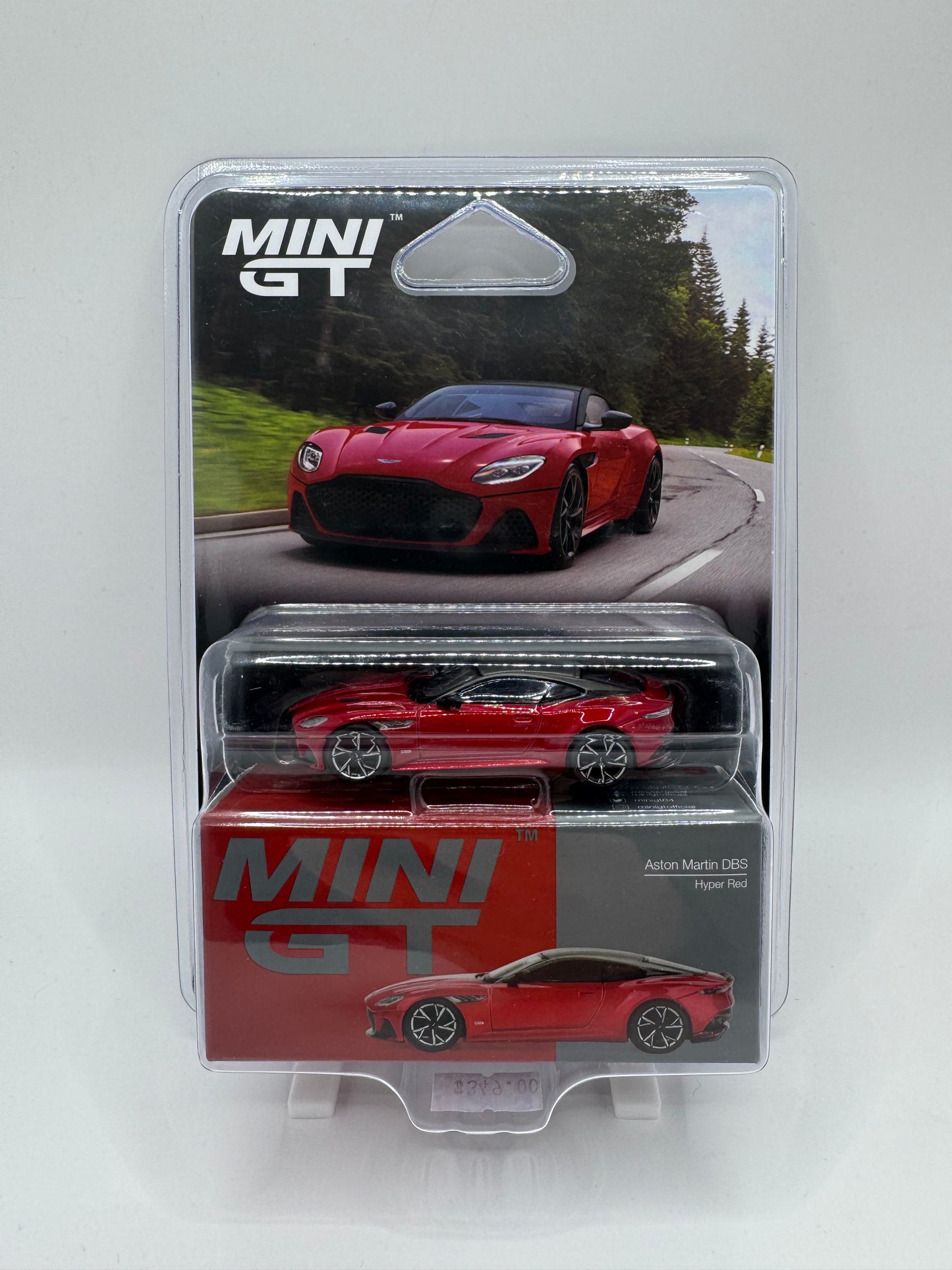 MINI GT - Aston Martin DBS