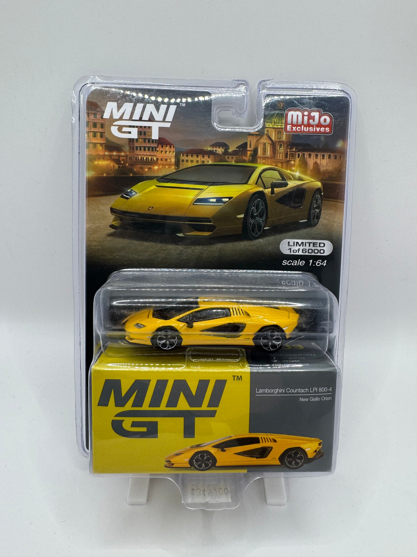MINI GT - Lamborghini Countach LPI 800-4