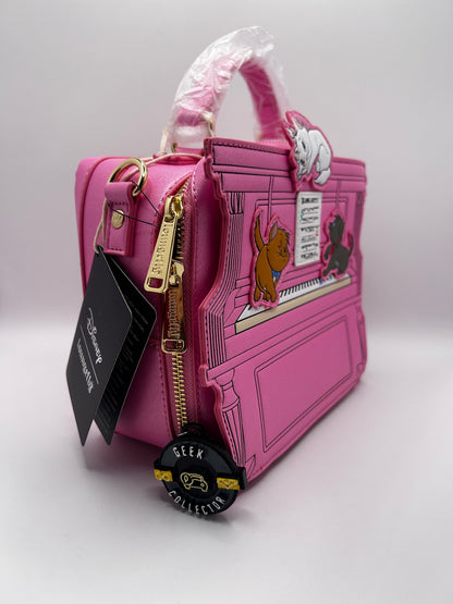 Bolso Crossbody Loungefly Disney: Los Aristogatos - Marie, Toulouse y Berlioz en el Piano