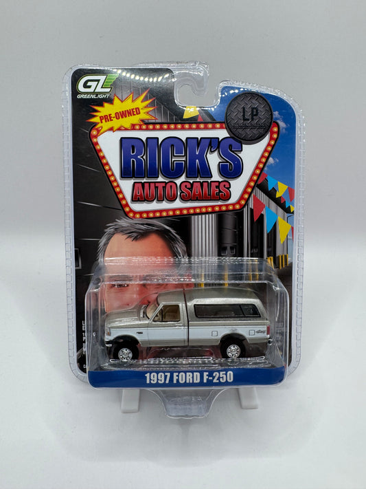 Greenlight 1:64 Rick's Auto Sales - 1997 Ford F-250