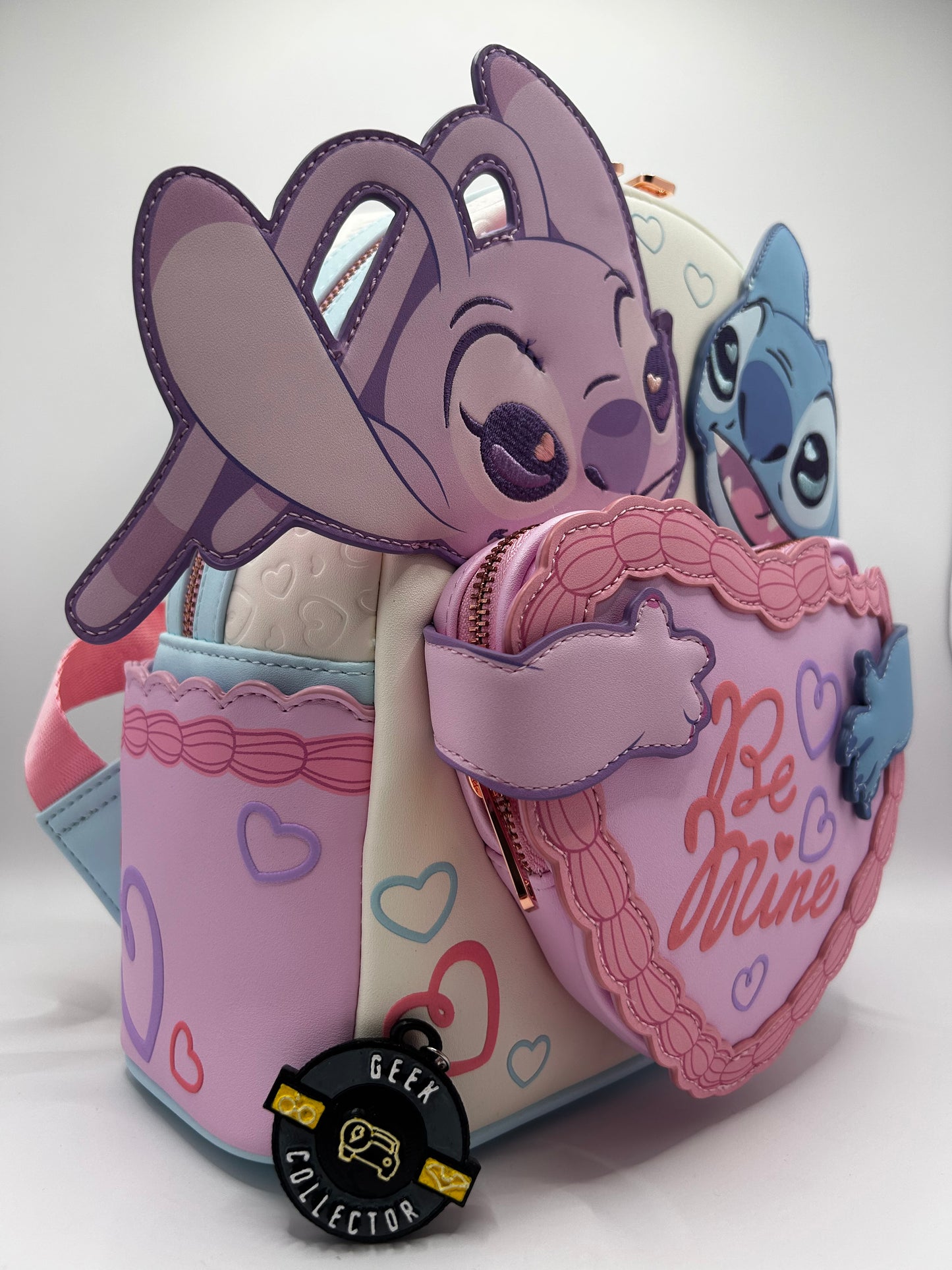 Mini Mochila Loungefly: Stitch y Angel "Be Mine" – Edición Especial de San Valentín