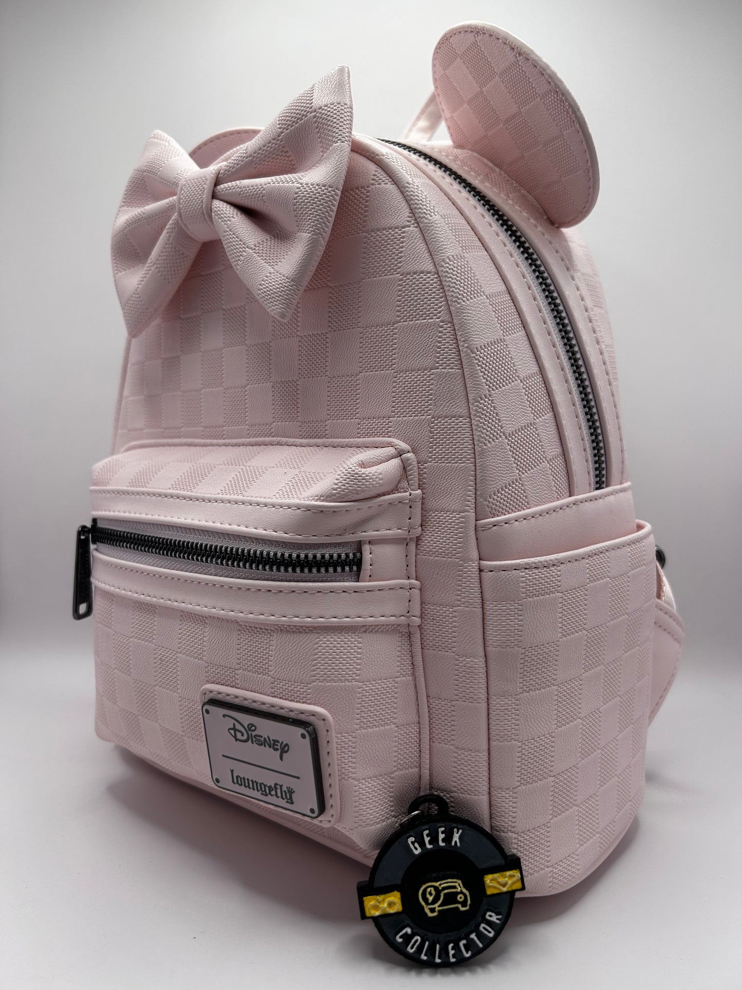 Mini Mochila Loungefly Disney: Minnie Mouse - Edición Soft Pink Checkerboard
