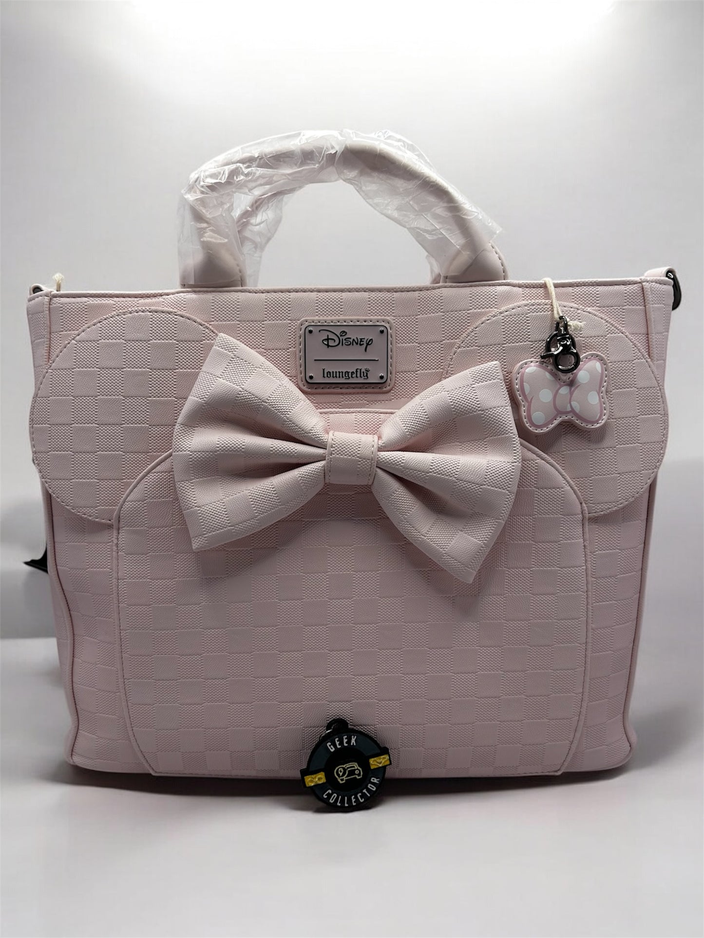 Bolsa Tote y Mochila Loungefly: Minnie Mouse – Edición Especial "Pink Damask"