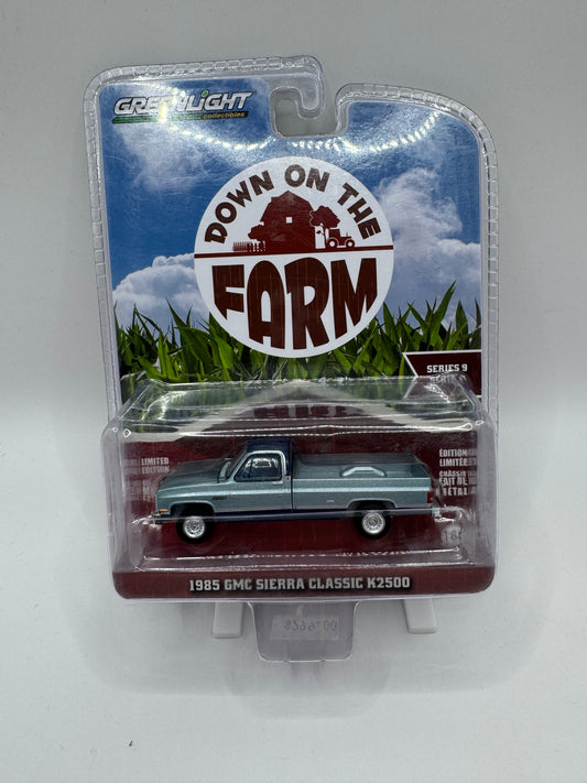 GreenLight Collectibles: 1985 GMC Sierra Classic