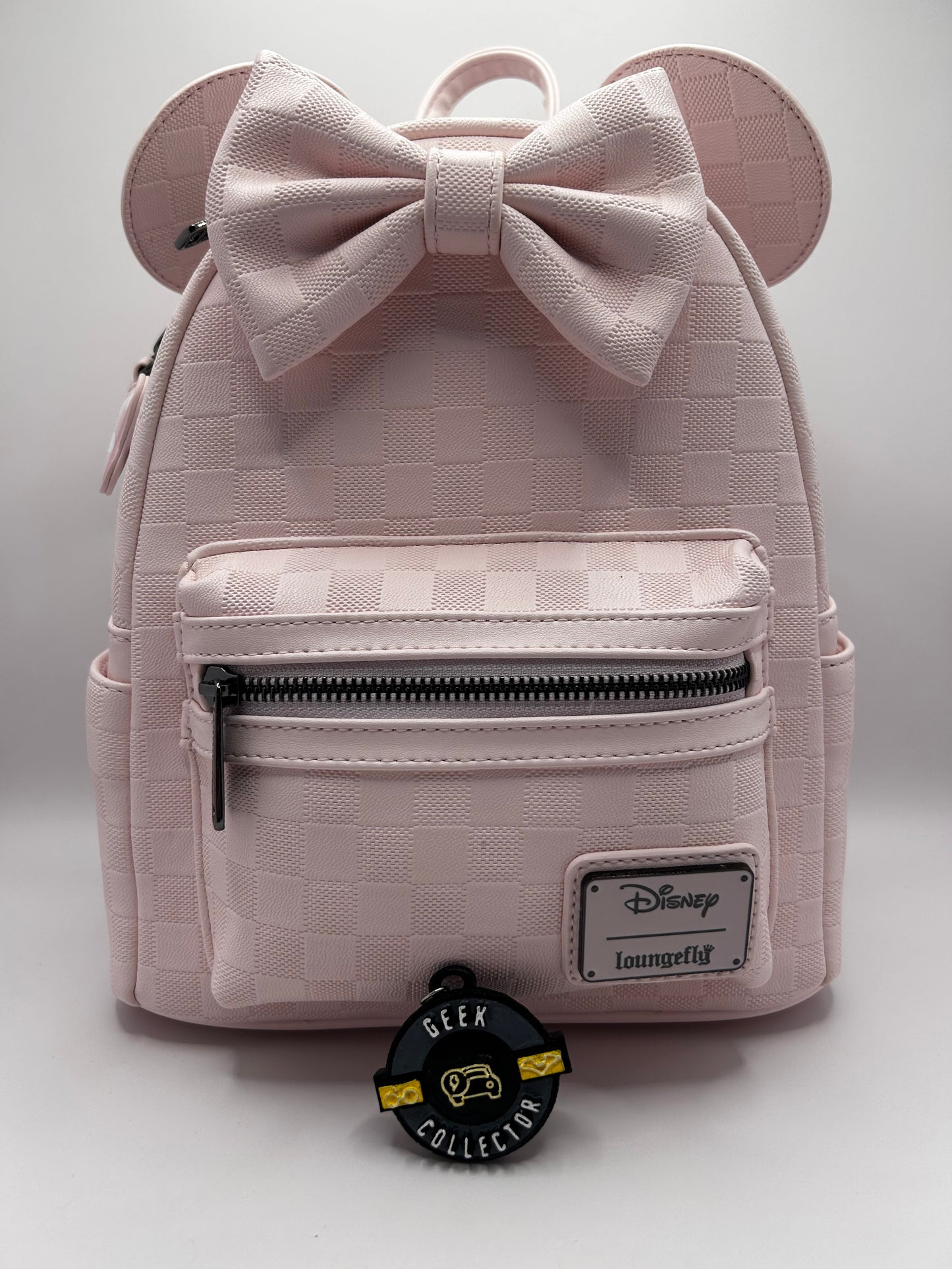 Mini Mochila Loungefly Disney: Minnie Mouse - Edición Soft Pink Checkerboard