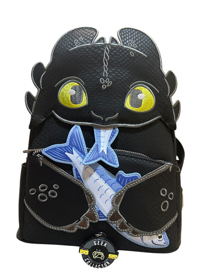 Mini Mochila Loungefly: Cómo Entrenar a tu Dragón - Chimuelo (Toothless) con Pescado