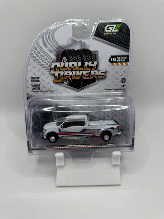 GreenLight: 2019 Ford F-350 Lariat Dually