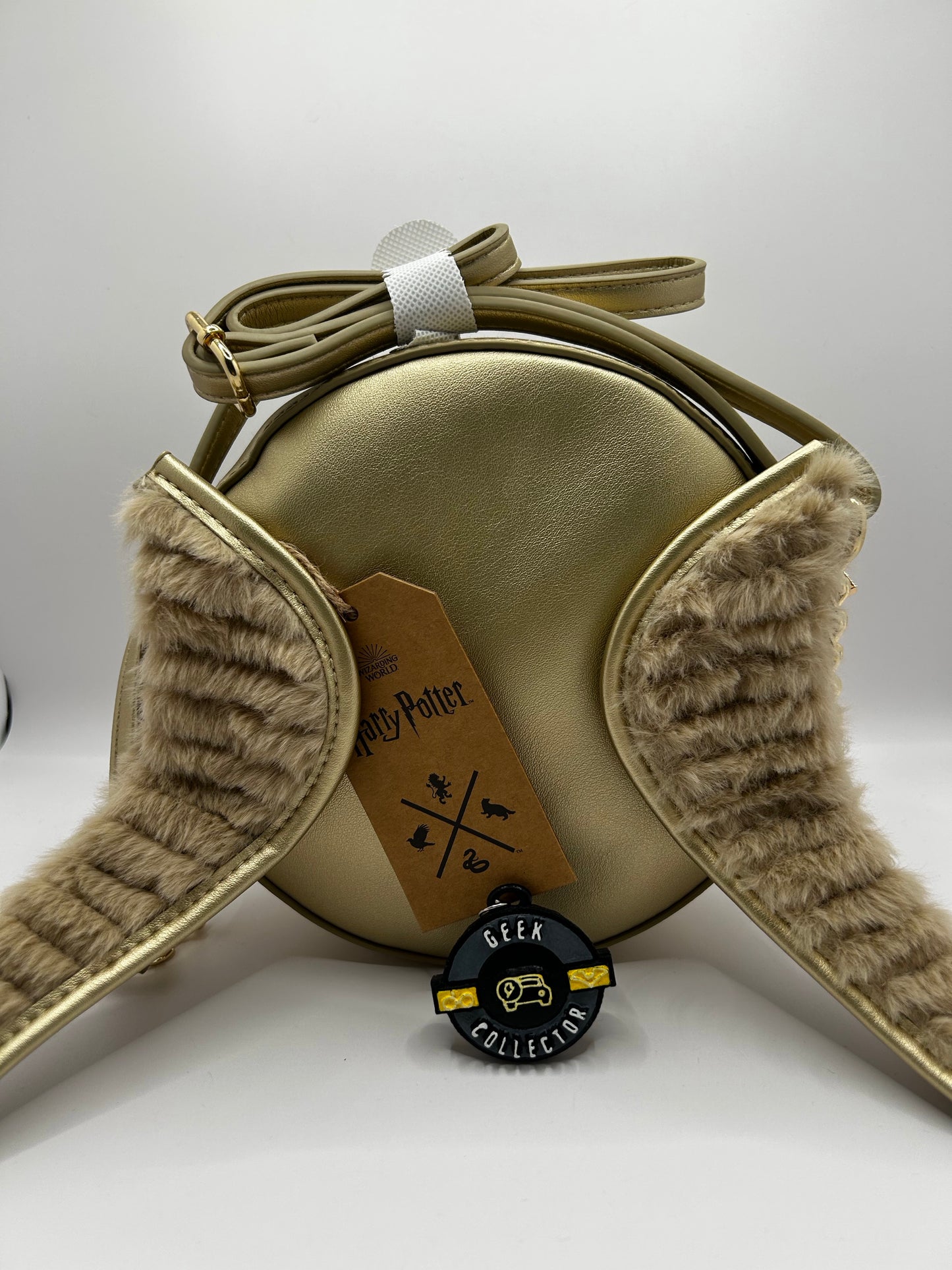 Harry Potter Store Exclusive Golden Snitch Cross Body Bag Open At The Close